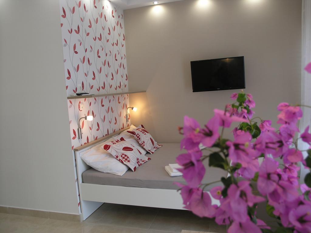 פודגורה Apartments Dobrila מראה חיצוני תמונה