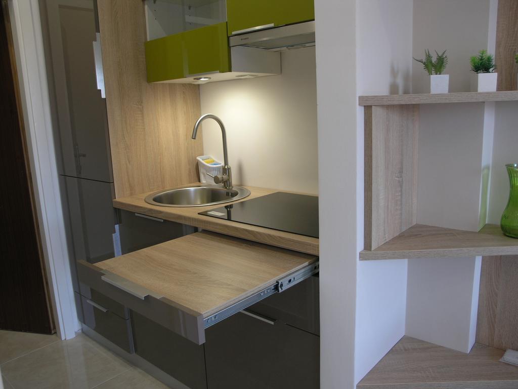 פודגורה Apartments Dobrila מראה חיצוני תמונה