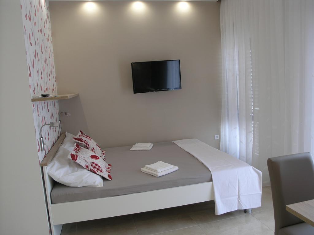 פודגורה Apartments Dobrila מראה חיצוני תמונה