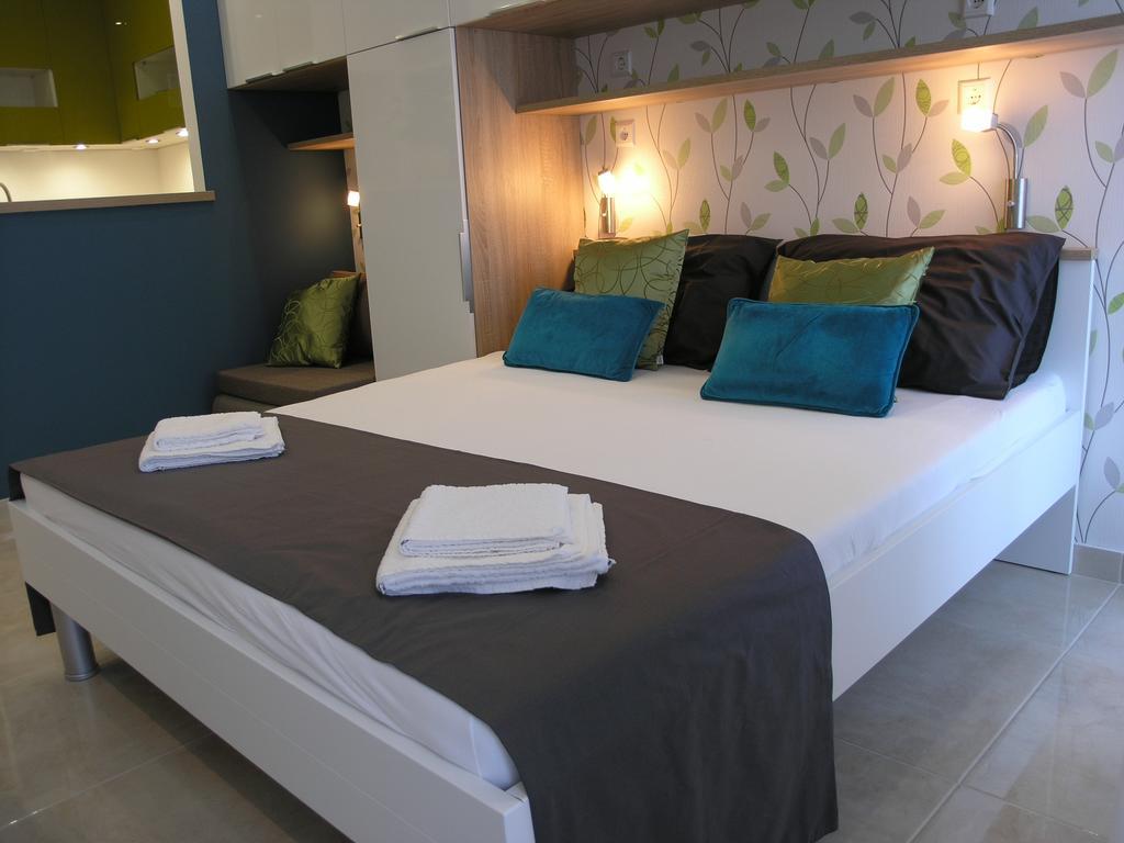 פודגורה Apartments Dobrila מראה חיצוני תמונה