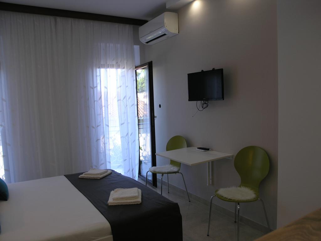 פודגורה Apartments Dobrila מראה חיצוני תמונה