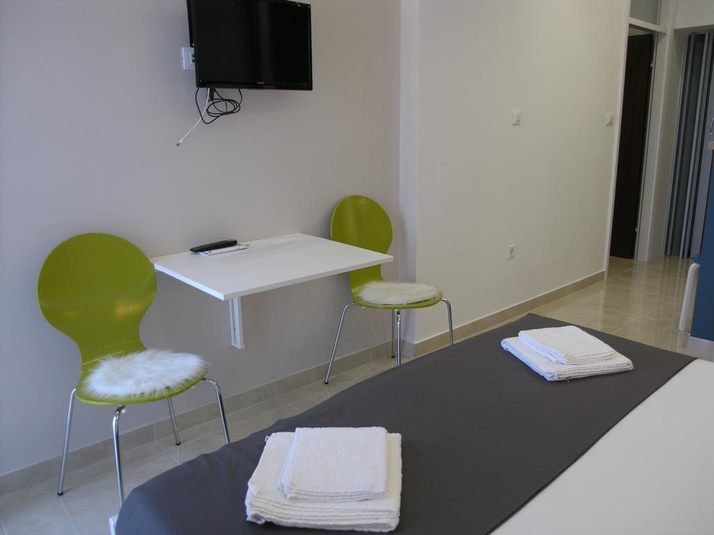 פודגורה Apartments Dobrila מראה חיצוני תמונה