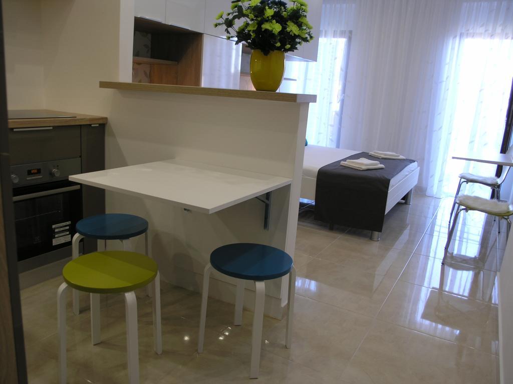 פודגורה Apartments Dobrila מראה חיצוני תמונה